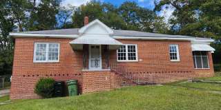 Cozy Single Family Home! Gallery 1