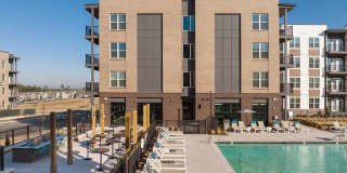 Alta Davis Gallery 37