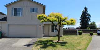 4 bedroom, 2.5 bath home in quiet Scappoose neighborhood Gallery 1