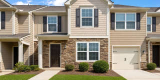 Beautiful 3 Bed/2.5 Bath House in Hampton! Gallery 1
