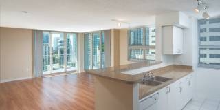 Yacht Club at Brickell Gallery 6
