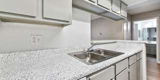 Pine Creek Apartments Gallery 34