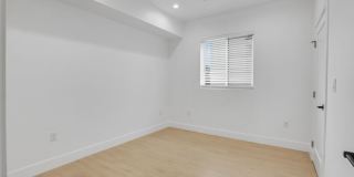 438 E 28th St Gallery 17