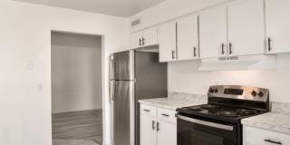 Elmwood Apartments Gallery 6