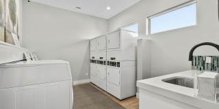 Hunter's Pointe Gallery 108