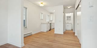 1202 E Pine Street Gallery 15