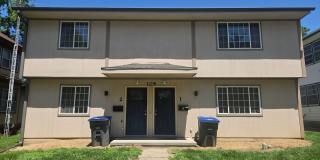 Updated 2 Bedroom Townhome Available Now! Gallery 1