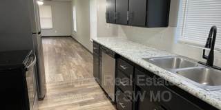 704 N Kansas Expy Gallery 7