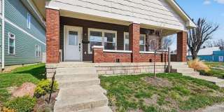 Charming 2BR Townhome in Indianapolis Charming 2BR Townhome in Indianapolis Gallery 1