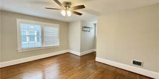 1312 Summit Avenue Gallery 29