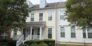 COMING SOON 8/8 | Spacious 3-Bedroom Townhome in Desirable Windsor Ridge Gallery 1