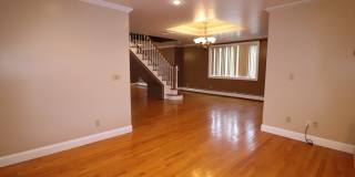 484 Walnut St Gallery 9