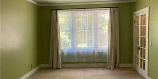 21 College Street Gallery 4