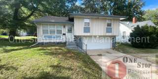 Awesome 3 bedroom, 2.5 bath home located in Raytown! Gallery 1