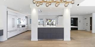 Luxury waterfront living in Calabasas Luxury waterfront living in Calabasas Gallery 12