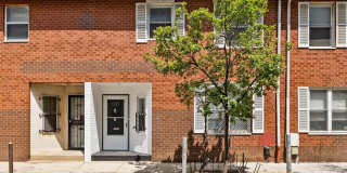 1221 KATER Street Gallery 1