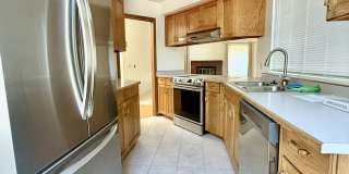 Charming 3-bedroom, 2-bath Ashland Home Gallery 7