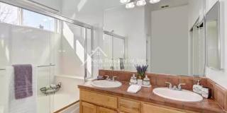Wonderful 3bd/2ba Elk Grove Home with 2 Car Garage Gallery 21