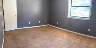 One level Boulder City lakeside & pool Gallery 20