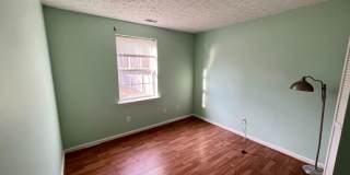 Room in 3 Bedroom Home at Beaverwood Dr Gallery 18