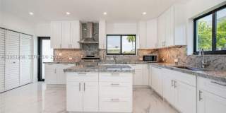 1621 S Treasure Dr Gallery 2