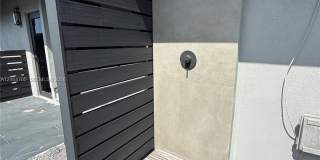 1304 Stratford St Gallery 28