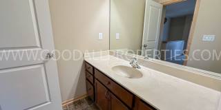 3-Bedroom End-Unit Townhome in West Des Moines | Waukee Schools Gallery 10
