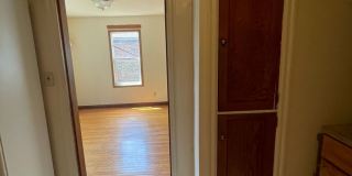 4 bedroom 1 1/2 bath single family house with yard. Gallery 23