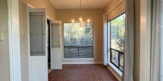 Wonderful 2/2 in Perfect Far West Location Gallery 8