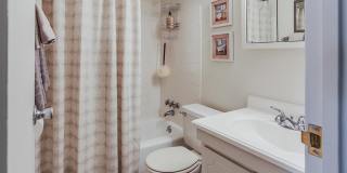 Lake Forest Apartments Gallery 41