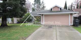 Nice 3bd/2ba House with 2 Car Garage near Bell & Rio Linda Blvd Gallery 3
