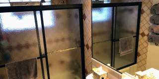 17122 Roy Street Gallery 14