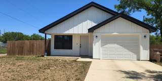BEAUTIFUL, newly built 3 bedroom, 2 bath home AVAILABLE NOW! Gallery 1