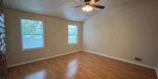 5117 Cypress St Gallery 17