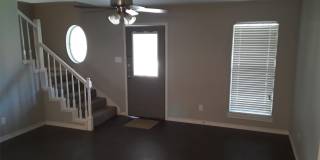 2004 Pecan Street Gallery 2