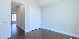 1439 N NEWKIRK Street Gallery 16