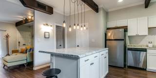 TERRELL HILLS TOWNHOUSE Gallery 13