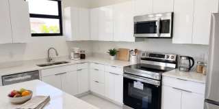 4226 Northwest 32nd Laneclientes@realtymiamigroup.com Gallery 4