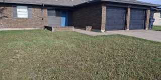 111 Southeast Coachman Drive 111 Southeast Coachman Drive Gallery 2
