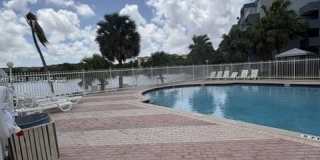 9351 Fontainebleau Blvd Gallery 20