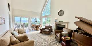 Stunning Sausalito Retreat with Bay Views & Private Meadow Gallery 3