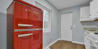 162 S Powell Avenue unit: B Gallery 10
