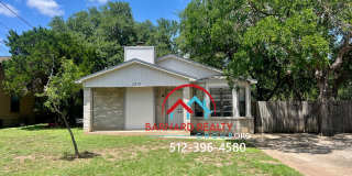 Available Now: Stand Alone 3 Bedroom, 1.5 Bath Gallery 1