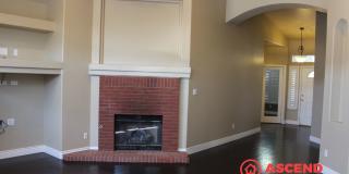 Beautiful 4 Bed / 2 Bath Home in Desirable Seven Oaks Community! Gallery 3