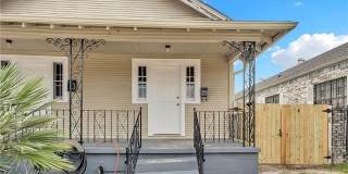 2428 EAGLE Street Gallery 1