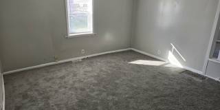 1521 &amp; 1521 1/2 E Kirby Ave (AARC Management, LLC) Gallery 4