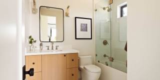 2137 Glyndon Ave Gallery 27