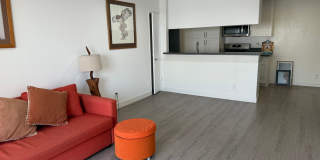 1525 North Kenmore Avenue Gallery 6