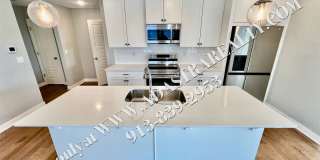 Beautiful Like New 4 Bed 4 Bath Home in Overland Park-Available in MAY!! Gallery 9