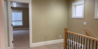 COMING SOON! GORGEOUS Townhome...  LOCATION , LOCATION near Peace Health Hospital Gallery 15